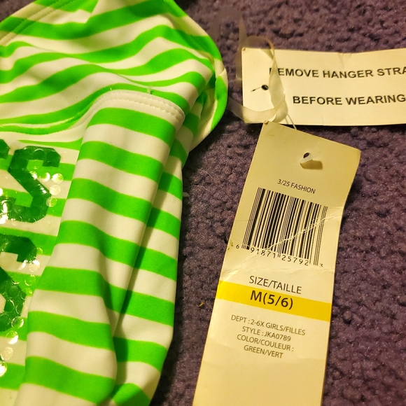 GUESS bathing suit. brand new size 5-6 - Picture 3 of 5
